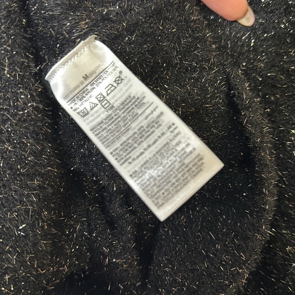 Old Navy Black Women's Sweater - Picture 6 of 6